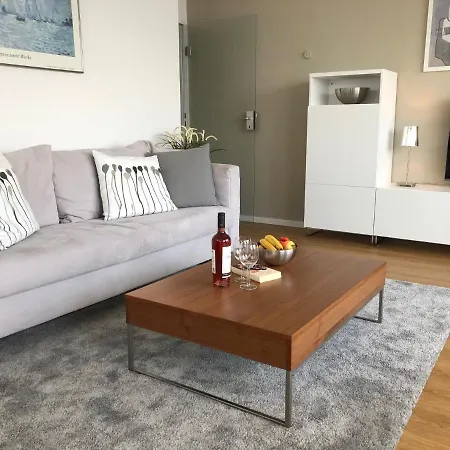 Miramar Miramar 401 アパート